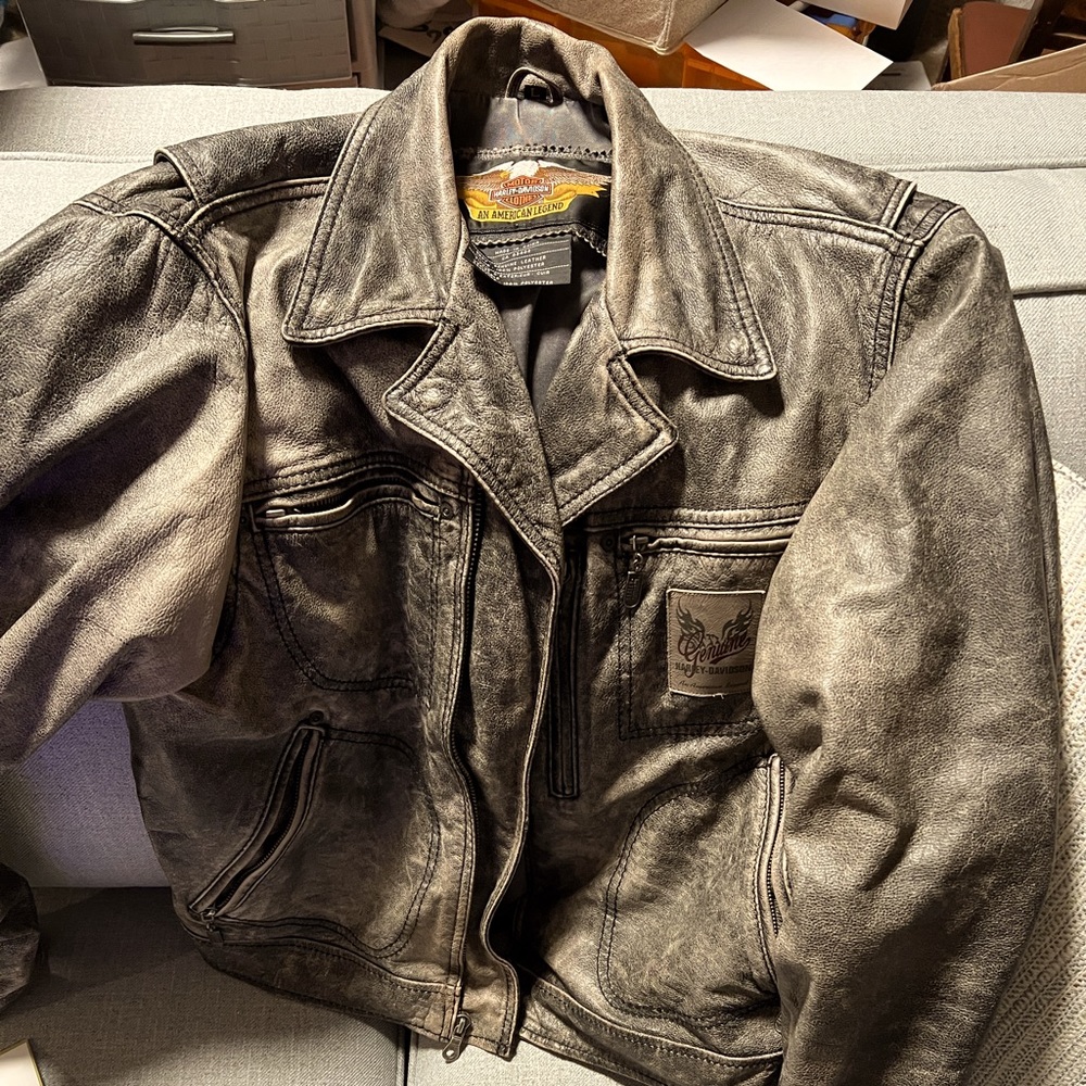Harley Davidson, Vintage leather jacket. Gently used, Men’s Large bomber style.
